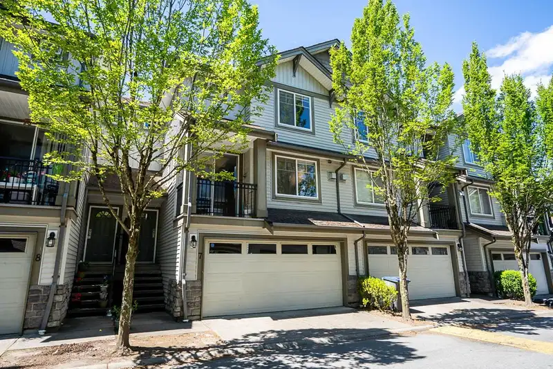 7 14453 72 AVENUE - photo 4 of 39