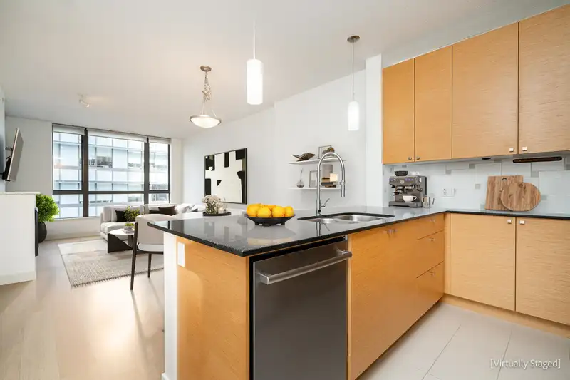 709 400 CAPILANO ROAD - photo 3 of 35