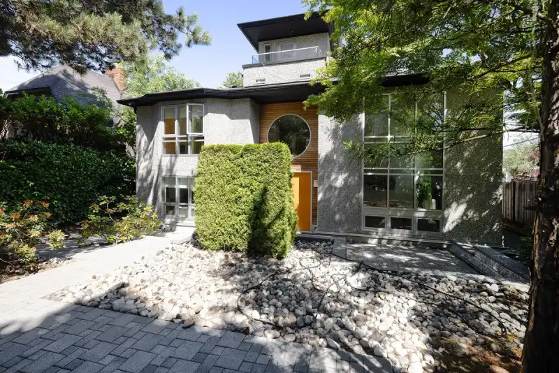 4888 TRAFALGAR STREET - photo 1 of 36