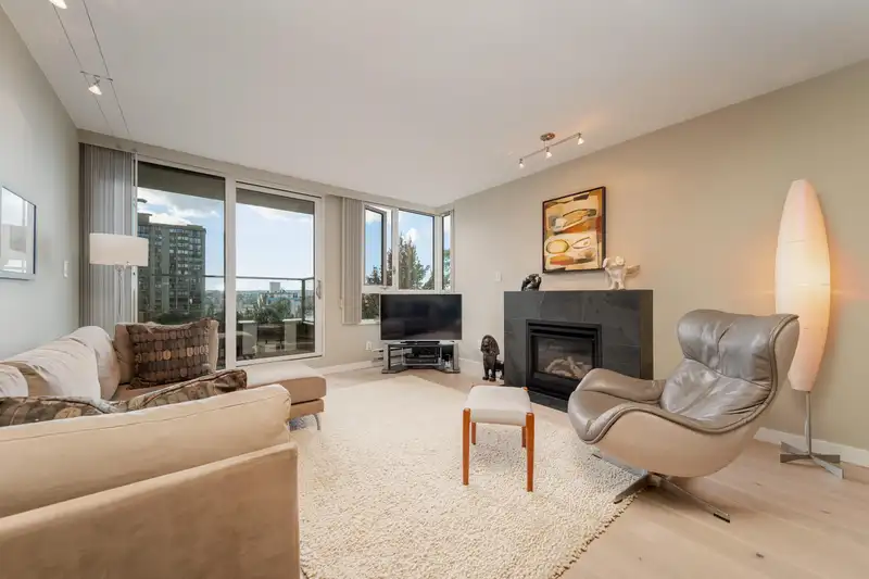 601 1345 BURNABY STREET - photo 1 of 33