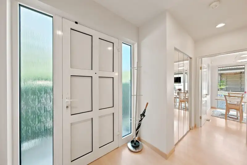 305 E 17TH STREET - photo 4 of 39