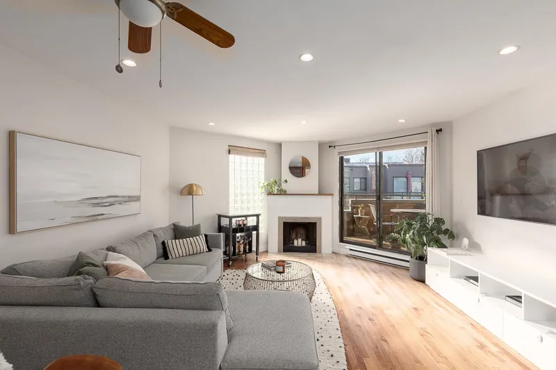 10 766 W 7TH AVENUE - photo 2 of 25