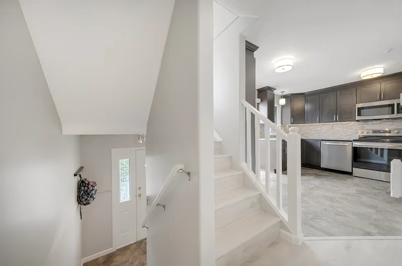 61 2450 LOBB AVENUE - photo 3 of 25