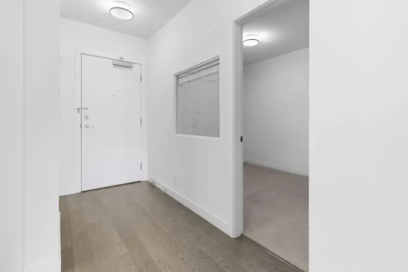 502 10177 RIVER DRIVE - photo 3 of 37