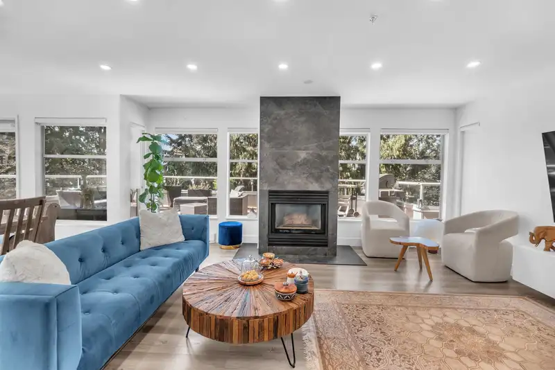 8 2425 EDGEMONT BOULEVARD - photo 4 of 38