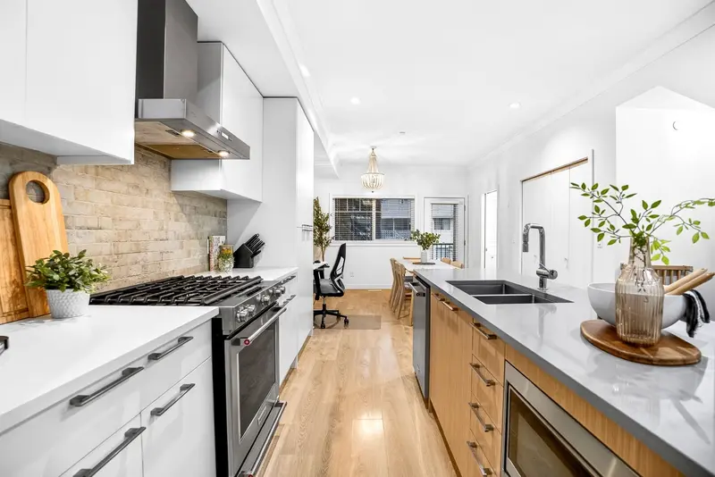 32 22810 113 AVENUE - photo 2 of 25