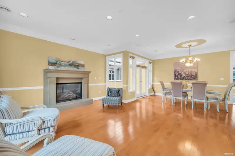2498 W 22ND AVENUE - photo 3 of 38