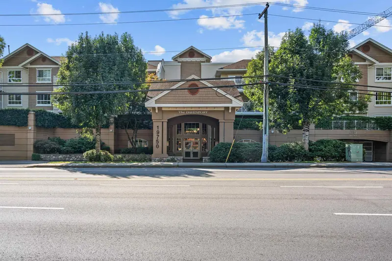 326 19750 64 AVENUE - photo 1 of 25