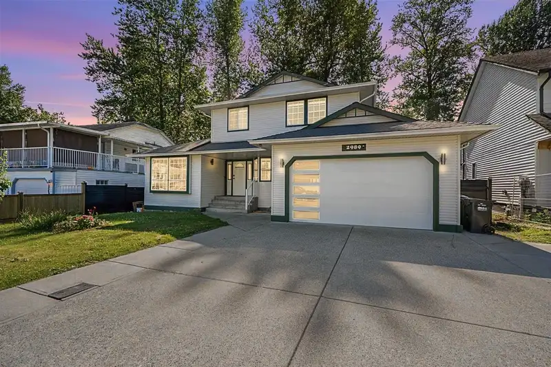 2989 CREEKSIDE DRIVE - photo 1 of 36