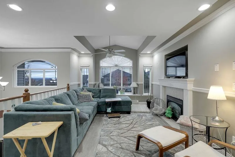 8010 TOPPER DRIVE - photo 3 of 25