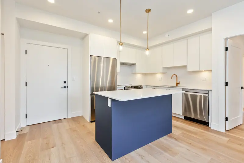 114 20282 72B AVENUE - photo 3 of 24