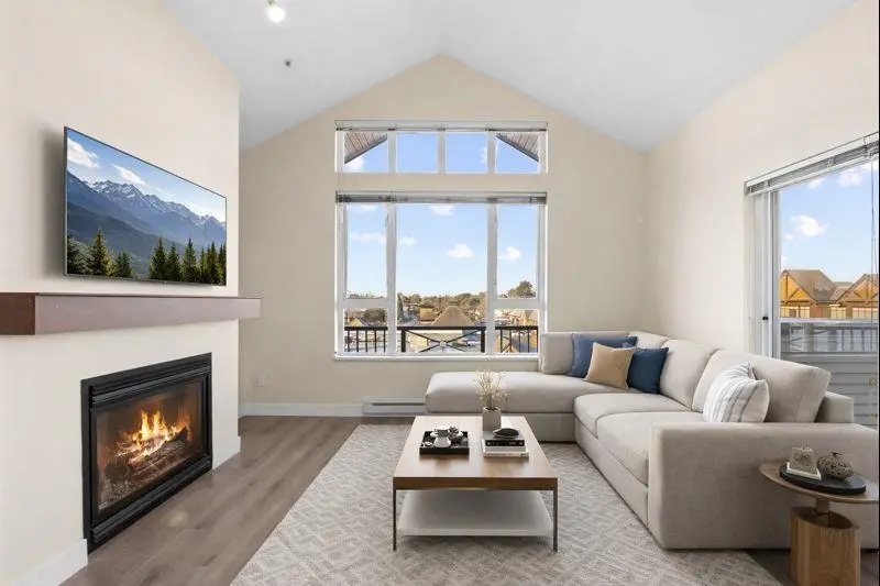 417 7089 MONT ROYAL SQUARE - photo 1 of 25