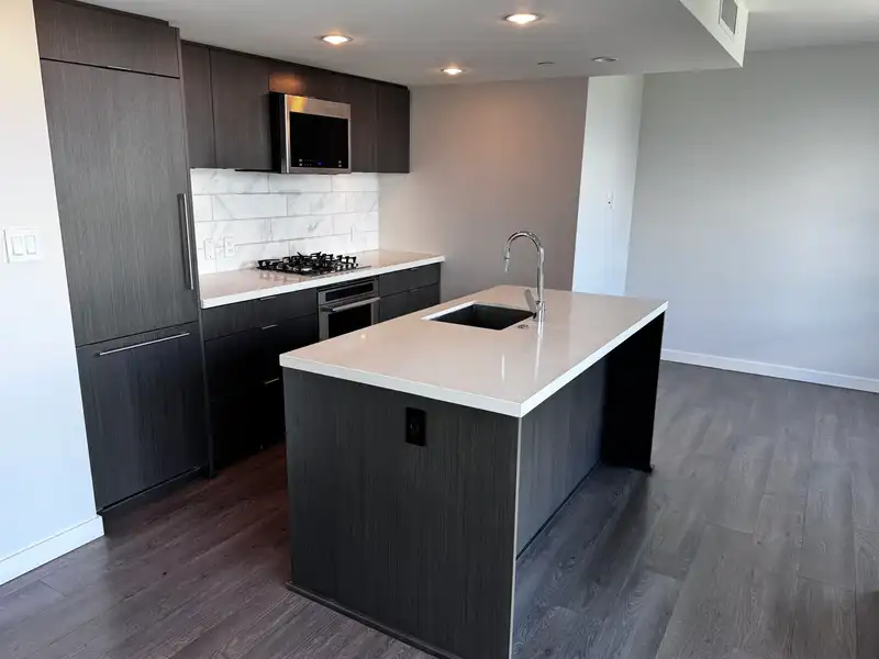 1904 8189 CAMBIE STREET - photo 1 of 28