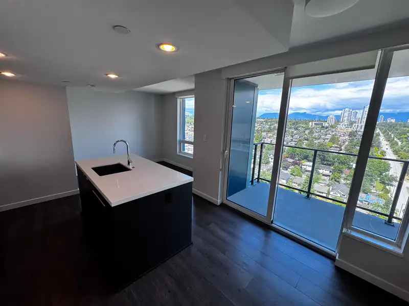 1904 8189 CAMBIE STREET - photo 4 of 28
