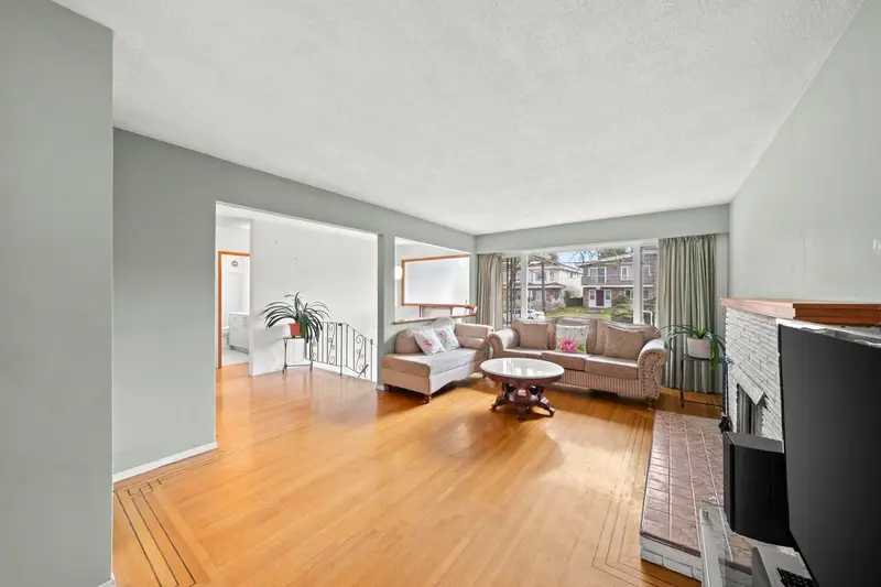 3783 PRICE STREET - photo 2 of 25