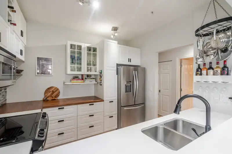 106 15323 17A AVENUE - photo 4 of 25