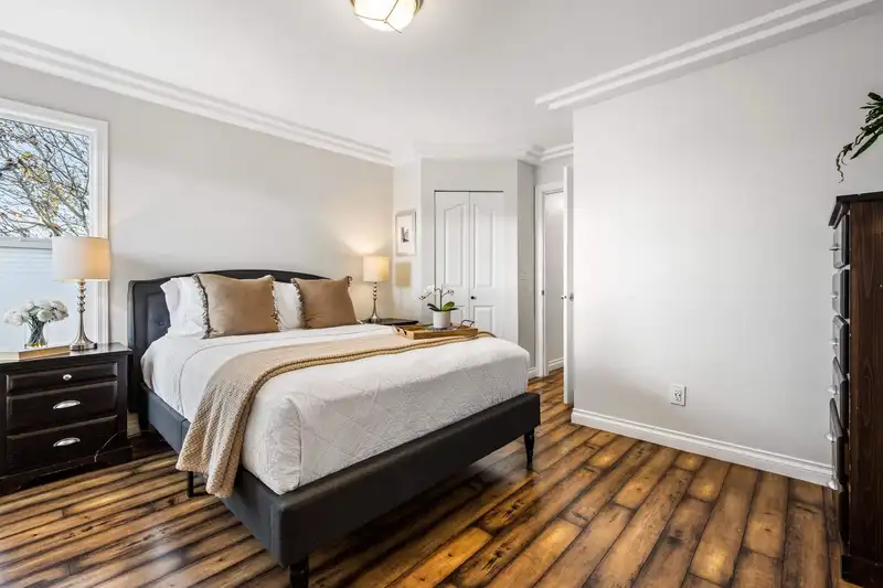 B 45658 LEWIS AVENUE - photo 4 of 39