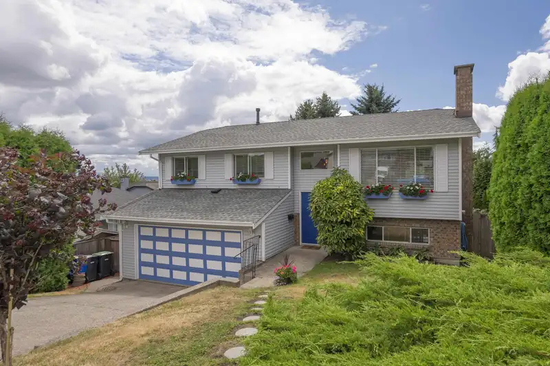 6743 196B PLACE - photo 1 of 40