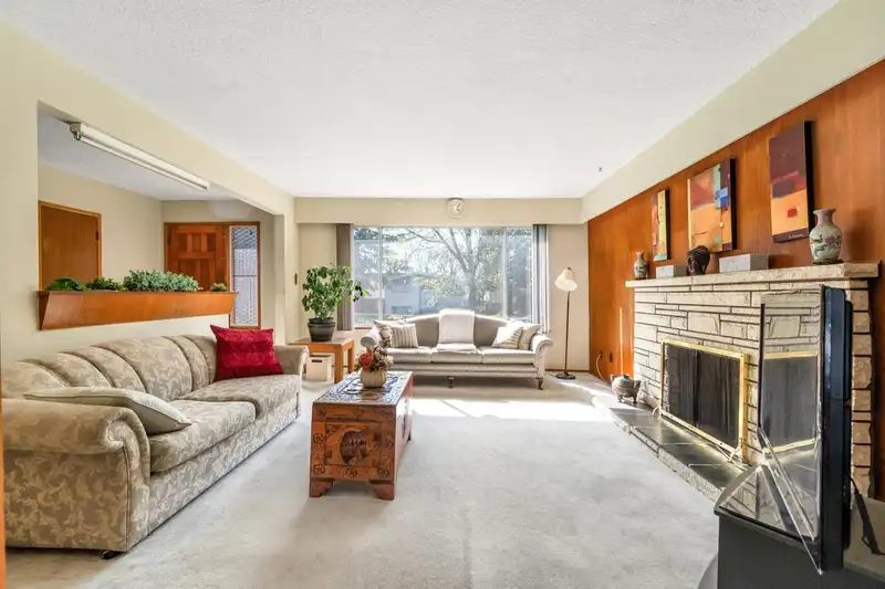 6036 KNIGHT STREET - photo 3 of 27