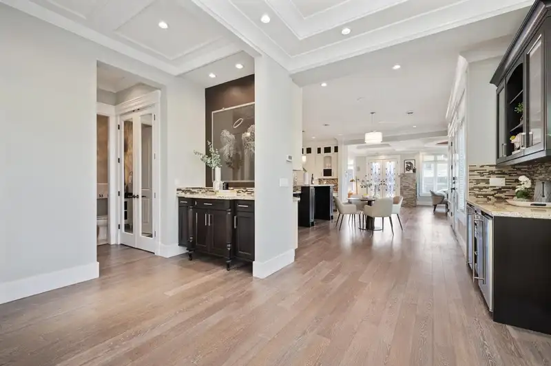 6509 LEIBLY AVENUE - photo 2 of 31