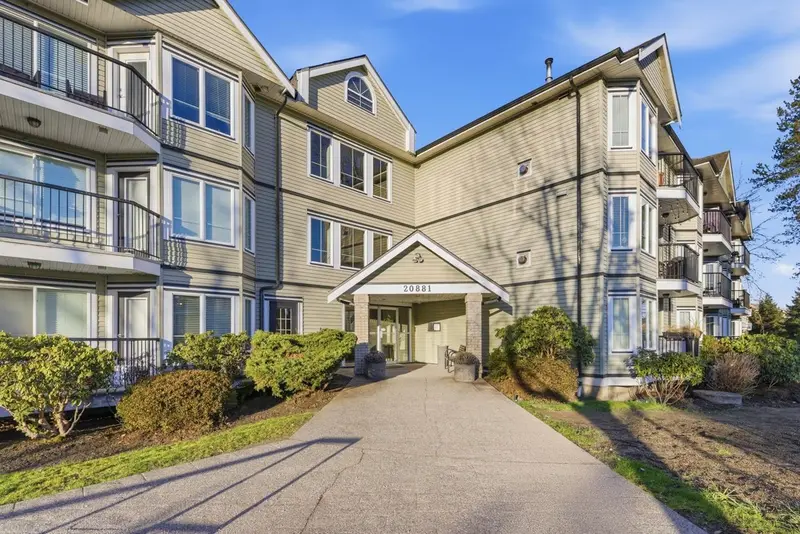 102 20881 56 AVENUE - photo 2 of 25