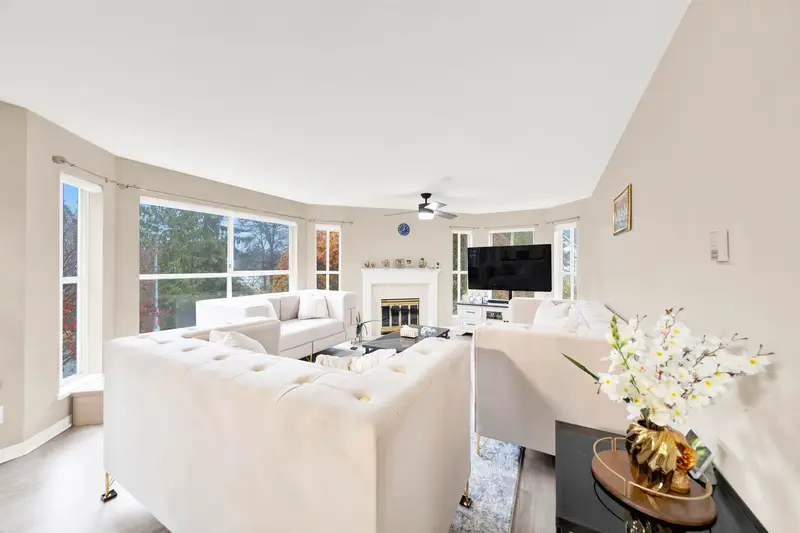 216 7171 121 STREET - photo 3 of 25