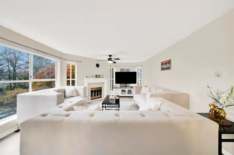 216 7171 121 STREET - photo 4 of 25