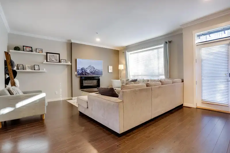 31 23986 104 AVENUE - photo 3 of 27