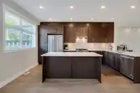 16439 24 AVENUE - thumbnail 4