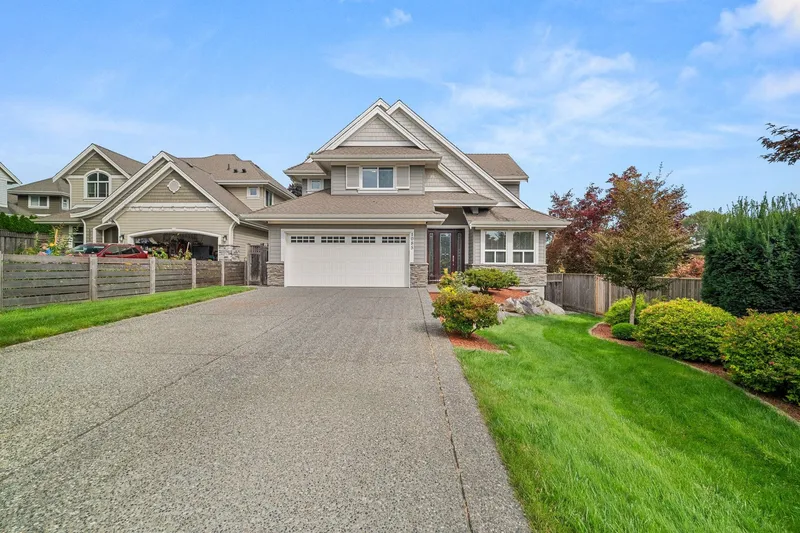 1085 KING GEORGE BOULEVARD - photo 3 of 25