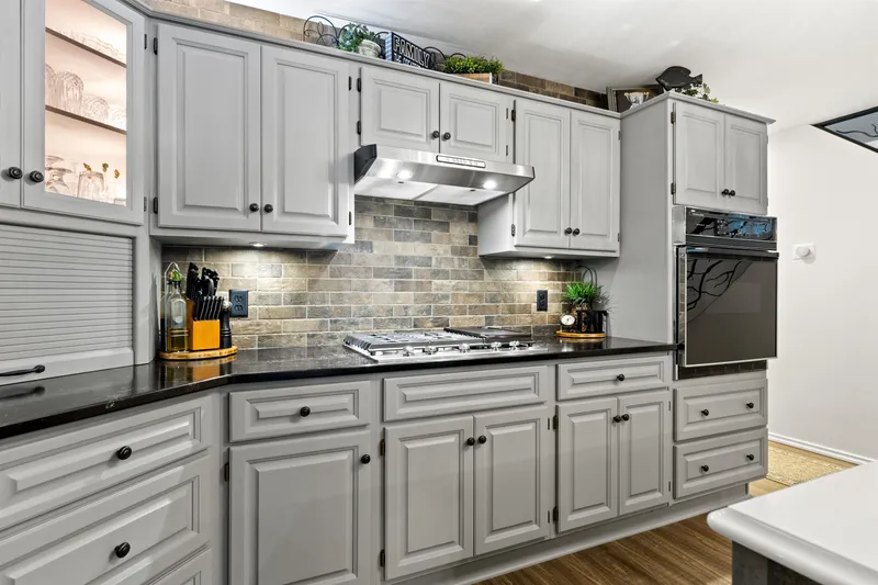 173 FIRST AVENUE - photo 4 of 25