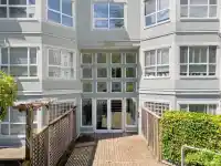 309 13939 LAUREL DRIVE - thumbnail 3