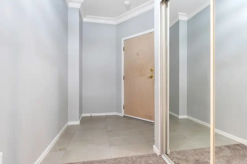 122 13911 70 AVENUE - photo 4 of 32