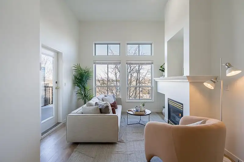 405 5600 ANDREWS ROAD - photo 3 of 33