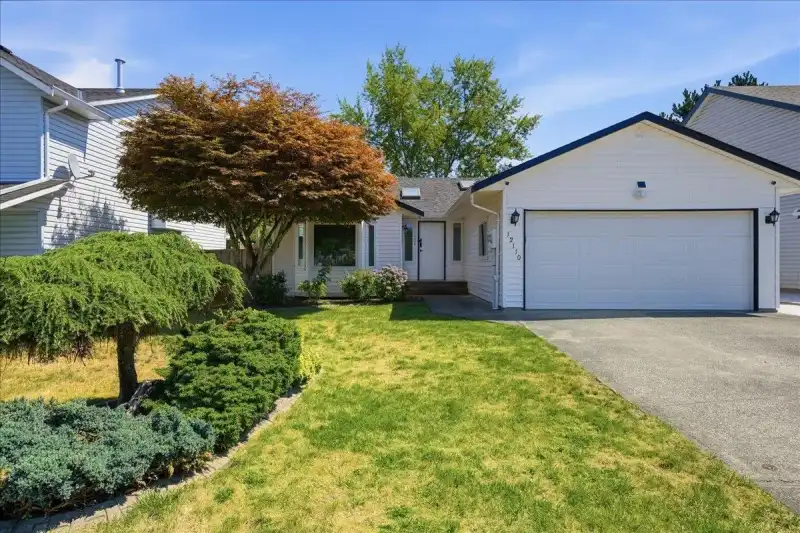 12110 BLOSSOM STREET - photo 1 of 30