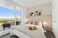 2705 518 CLARKE ROAD - thumbnail 6
