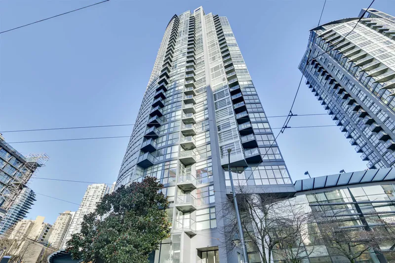 1808 1199 SEYMOUR STREET - photo 2 of 25