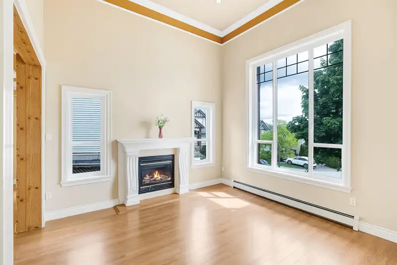 7161 151 STREET - photo 4 of 31