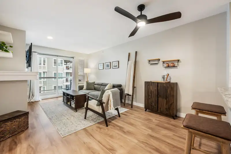 302 3033 TERRAVISTA PLACE - photo 4 of 38