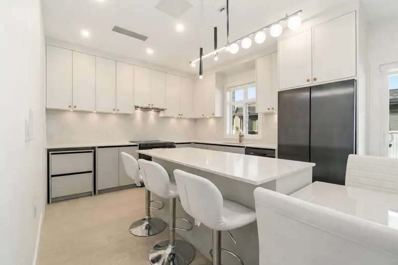 8 9633 STEVESTON HIGHWAY - photo 1 of 21