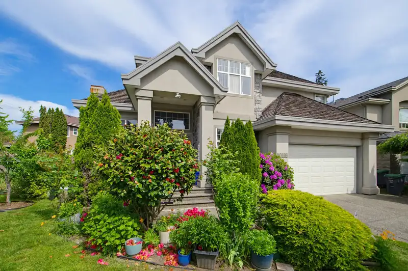 10485 168A STREET - photo 3 of 40