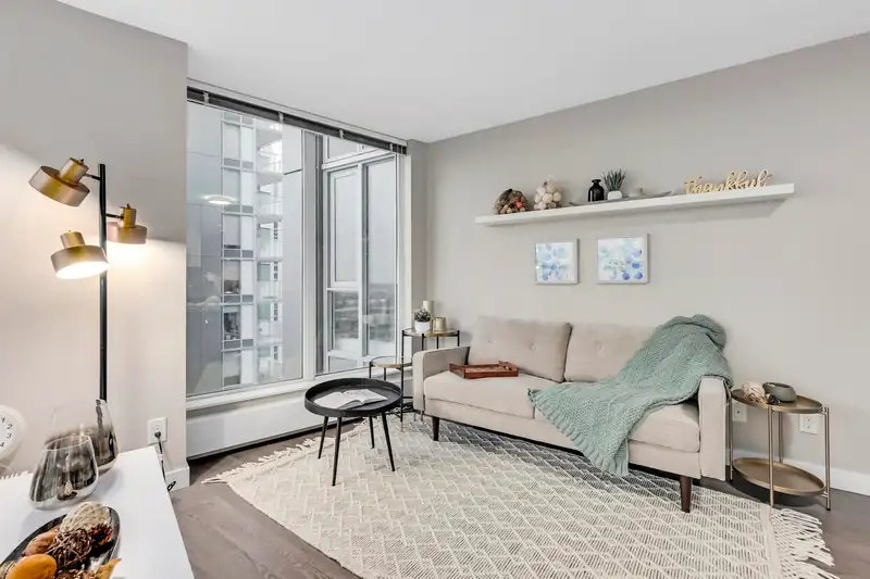 1802 488 SW MARINE DRIVE - photo 2 of 36