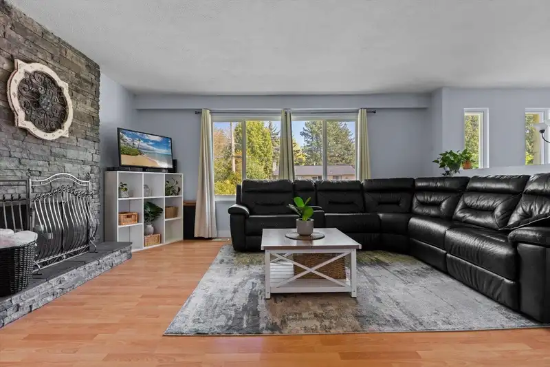 3465 SUSSEX STREET - photo 3 of 33