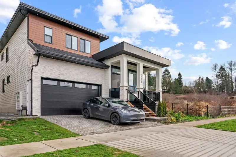 10626 124A STREET - photo 1 of 34
