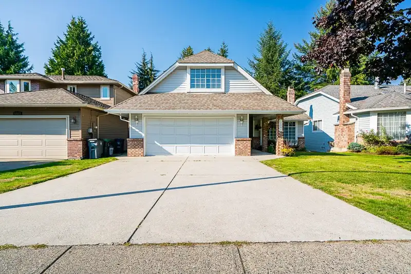 12281 SOUTHPARK CRESCENT - photo 1 of 34