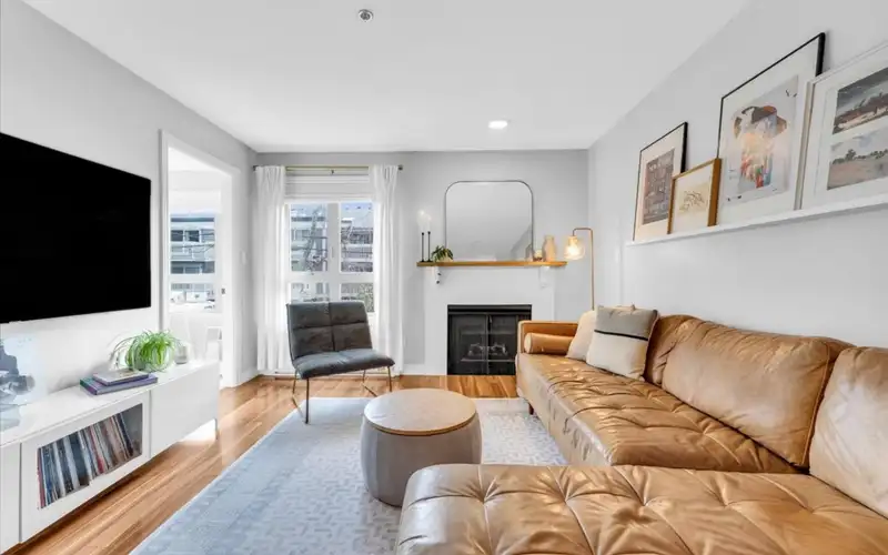 208 1516 E 1ST AVENUE - photo 1 of 22