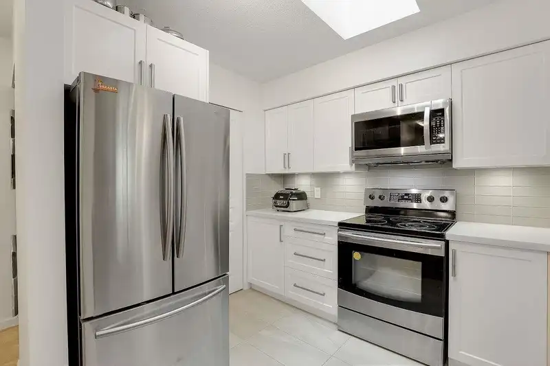 PH6A 7025 STRIDE AVENUE - photo 4 of 28