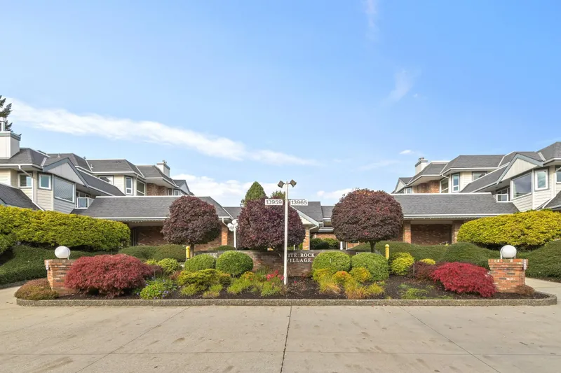 107 13965 16 AVENUE - photo 1 of 21