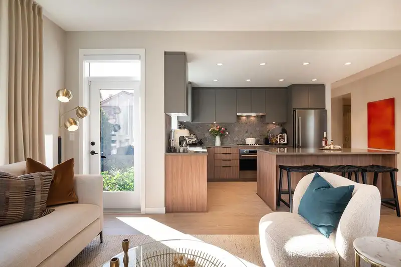 313 3138 JAGO WAY - photo 1 of 8