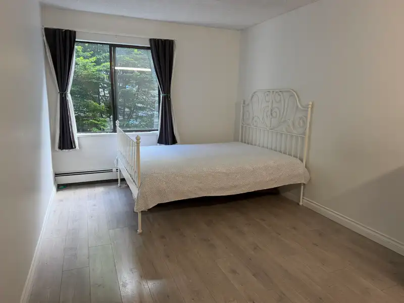 233 8460 LANSDOWNE ROAD - photo 4 of 10